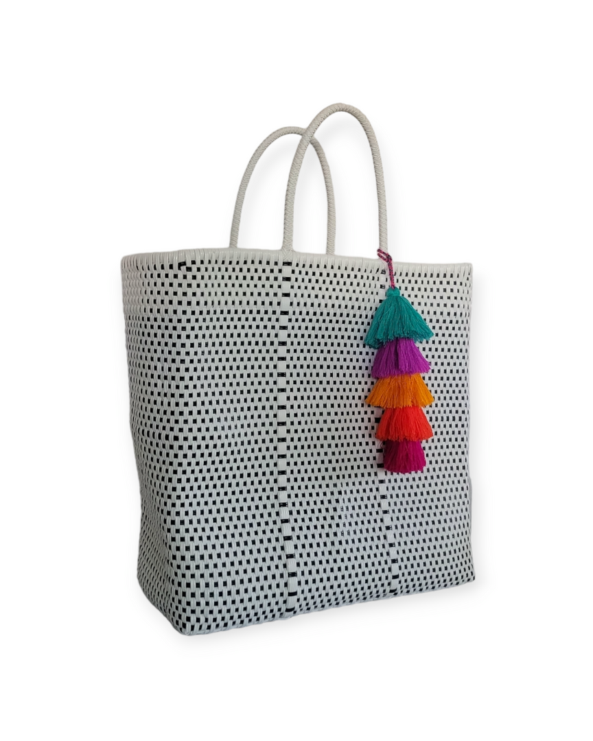 White and Black Mega Tote | Handwoven bags | Be Praia