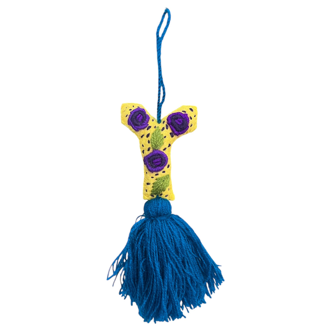 Small Letras Tassel