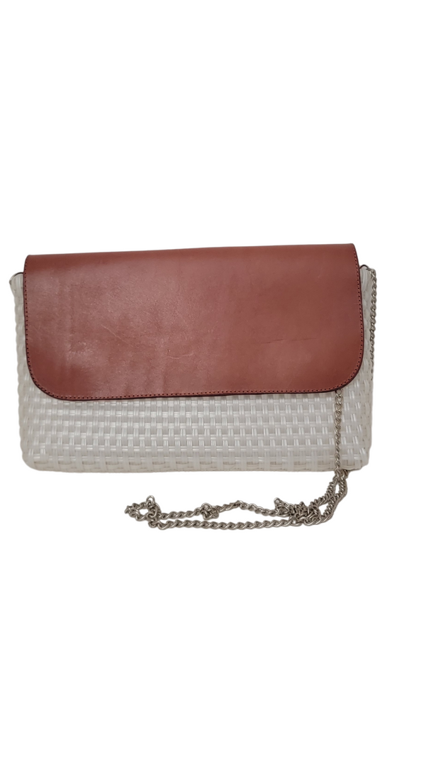 Clutch Sobre Piel